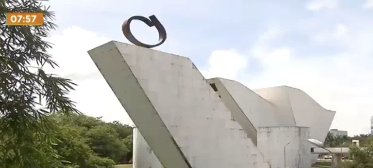 Chama eterna do Panteão da Pátria Foto: Reprodução/ Print de vídeo YouTube Record Brasília