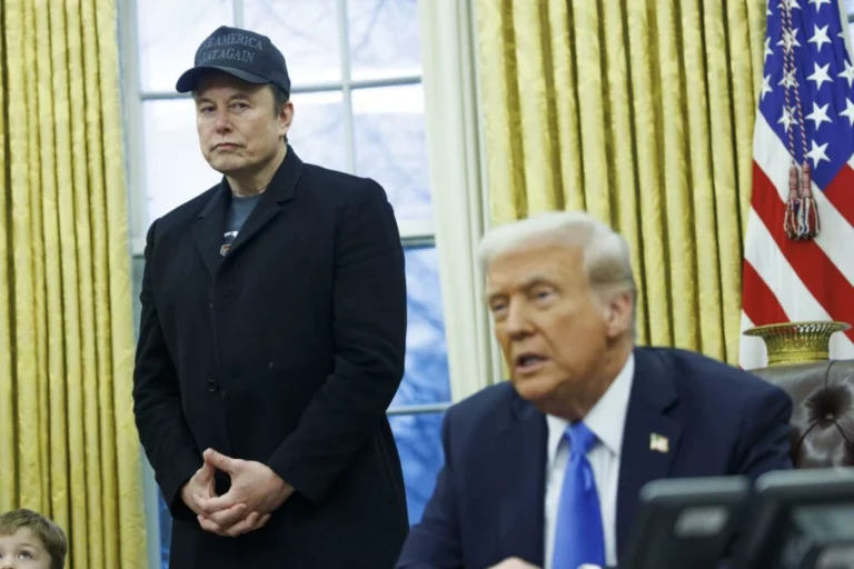 Elon Musk e Donald Trump Foto: EFE/EPA/Aaron Schwartz / POOL