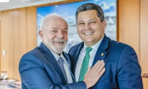 Lula e Davi Alcolumbre - Foto: Ricardo PR