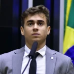 Bolsonaristas do CAPS atacam Nikolas por apoiar chapa que o próprio Flávio cogita e ignoram a movimentação da família