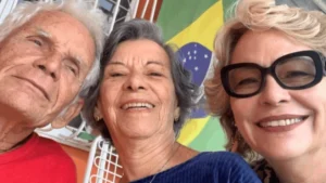 Rogéria Bolsonaro e seus pais Foto: Reprodução/Arquivo Pessoal