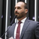 Conselho de Ética arquiva processo de cassação contra Eduardo Bolsonaro