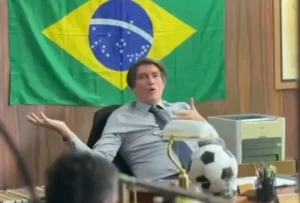 Jim Caviezel como Jair Bolsonaro em Dark Horse