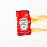 União Europeia proíbe sachês em bares e restaurantes a partir de 2026 e impõe transição para itens reutilizáveis