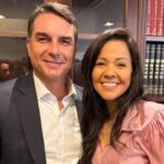 Flávio Bolsonaro avalia convidar vereadora evangélica Priscila Costa para ser vice na disputa pela Presidência em 2026
