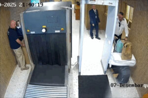 Bagagens de voo com Hugo Motta passam por fora do raio-x Foto: reprodução