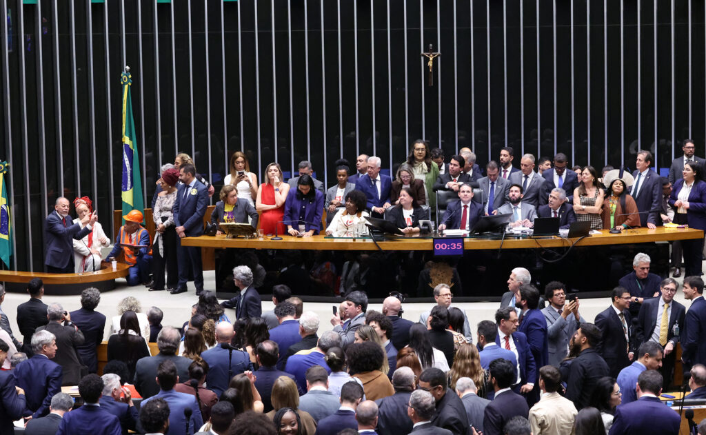 Deputados na votação do fim da escala 6×1 Foto: Bruno Spada/Câmara dos Deputados